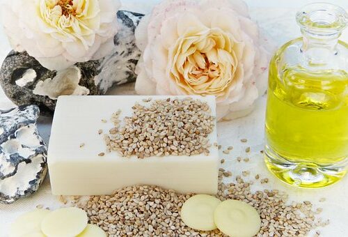 Photos d'un savon pour illustrer l'article sur la recette de gommage solide