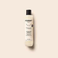 Flacon de shampoing liquide pour tous types de cheveux FORMY