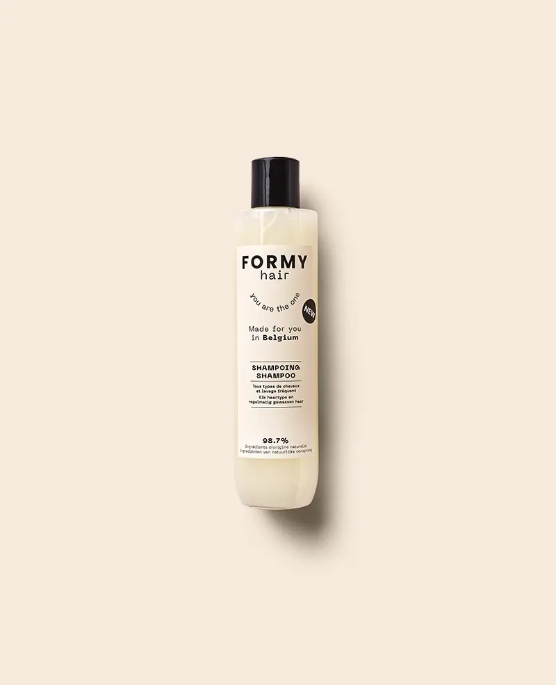 Flacon de shampoing liquide pour tous types de cheveux FORMY