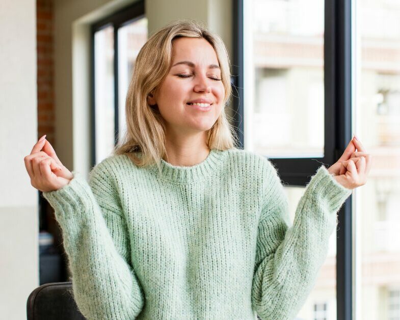 Une femme qui fait du yoga