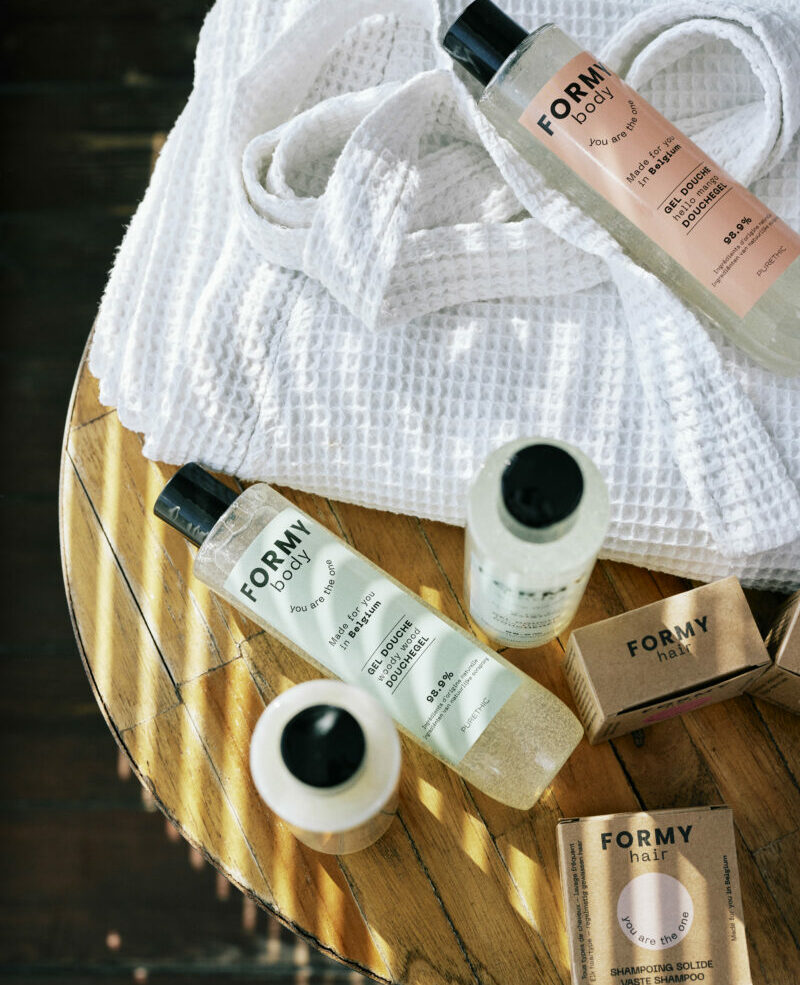 Plusieurs de mes produits posés sur une table